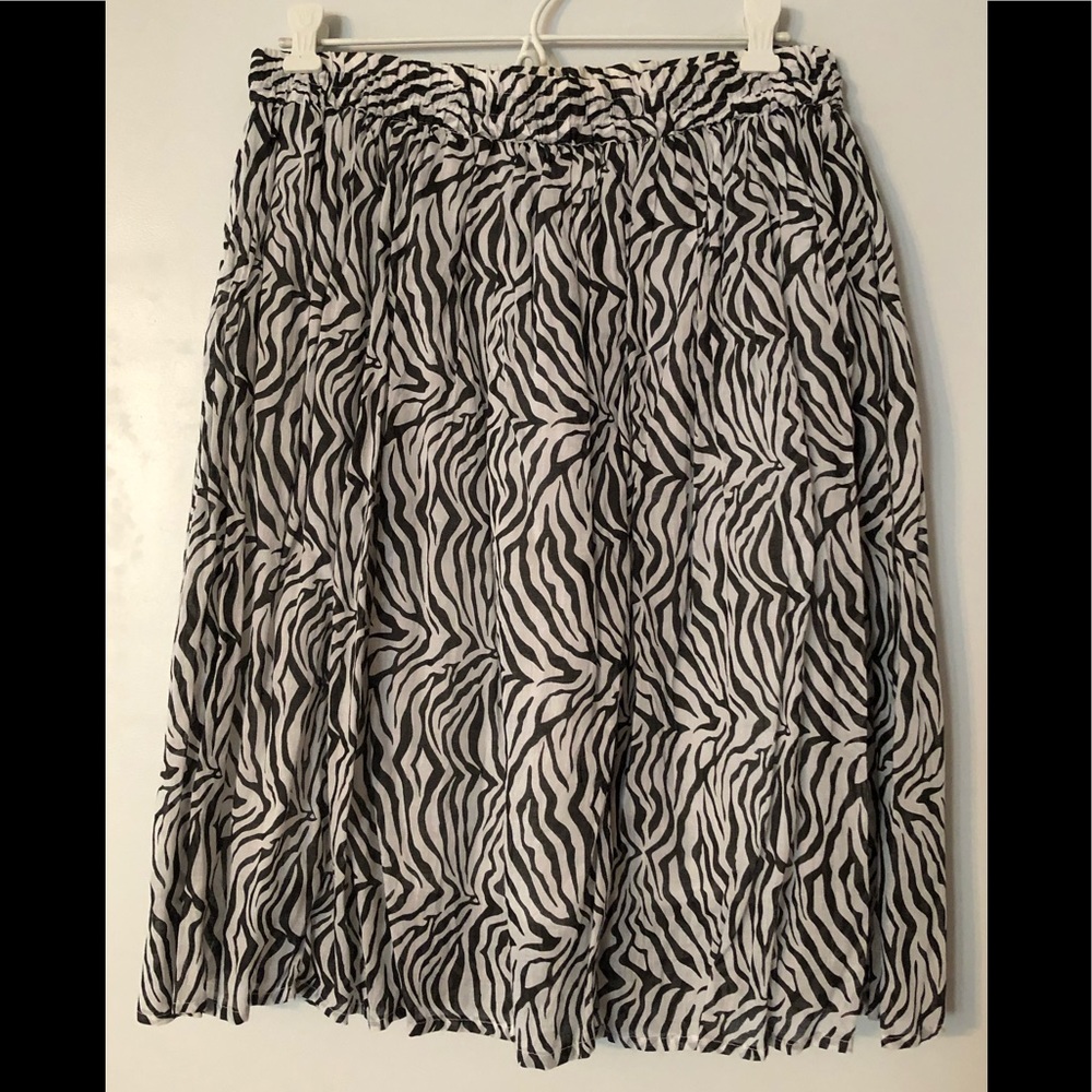 Zebra print skirt size M